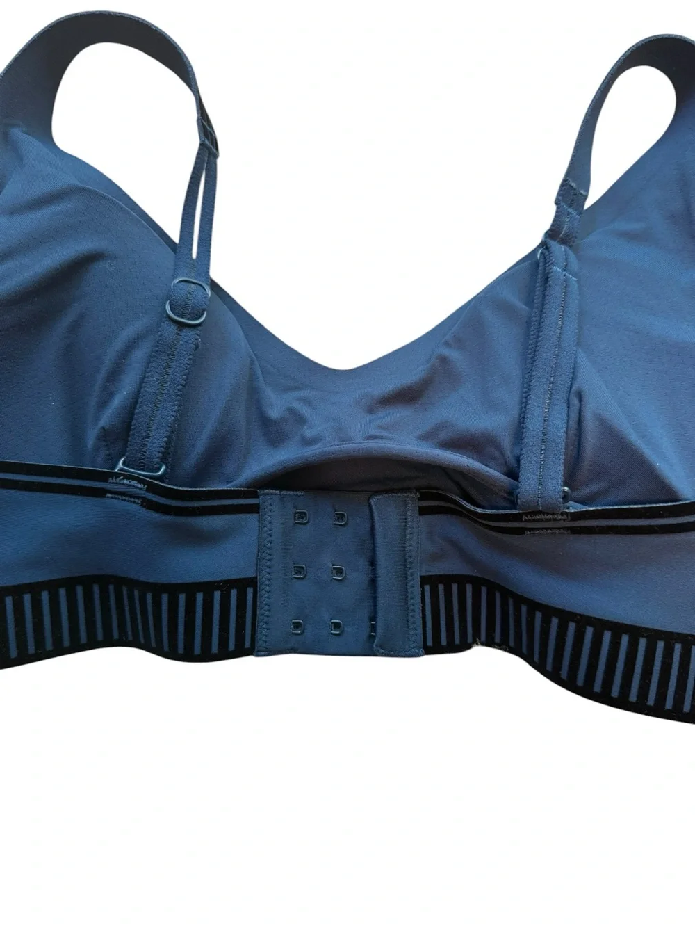 ALO Yoga Airlift Line Up Bra in Eclipse